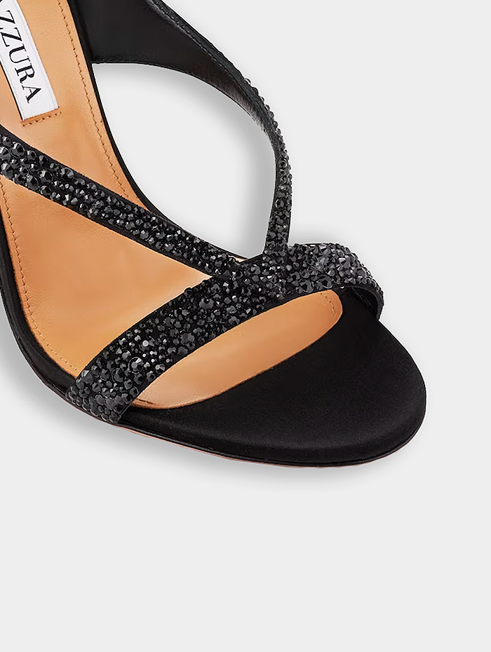 Izzy Sandal