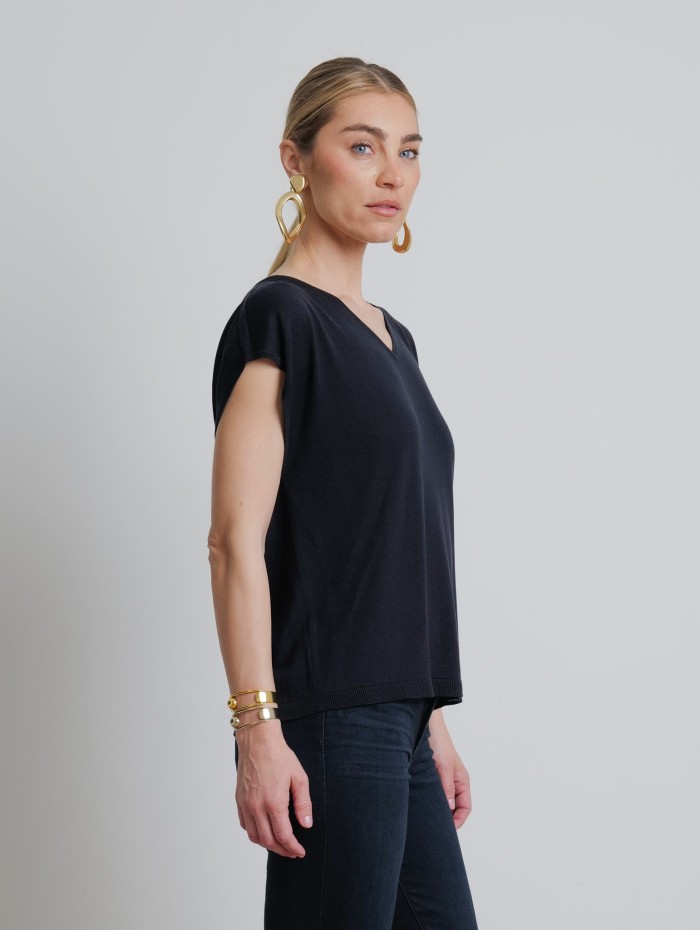 Top navy col V - Majestic Filatures - Mademoiselle pearl
