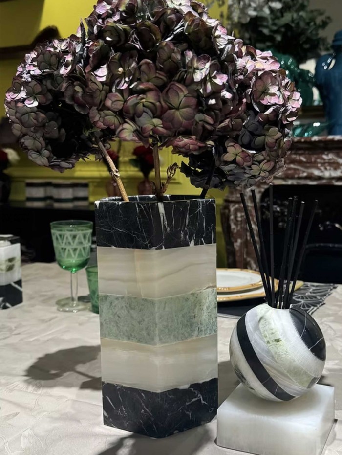 VASE CACHE POT MARBRE