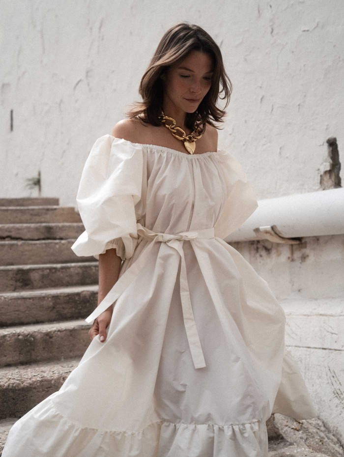 Robe à volant blanche - Patou - Mademoiselle Pearl