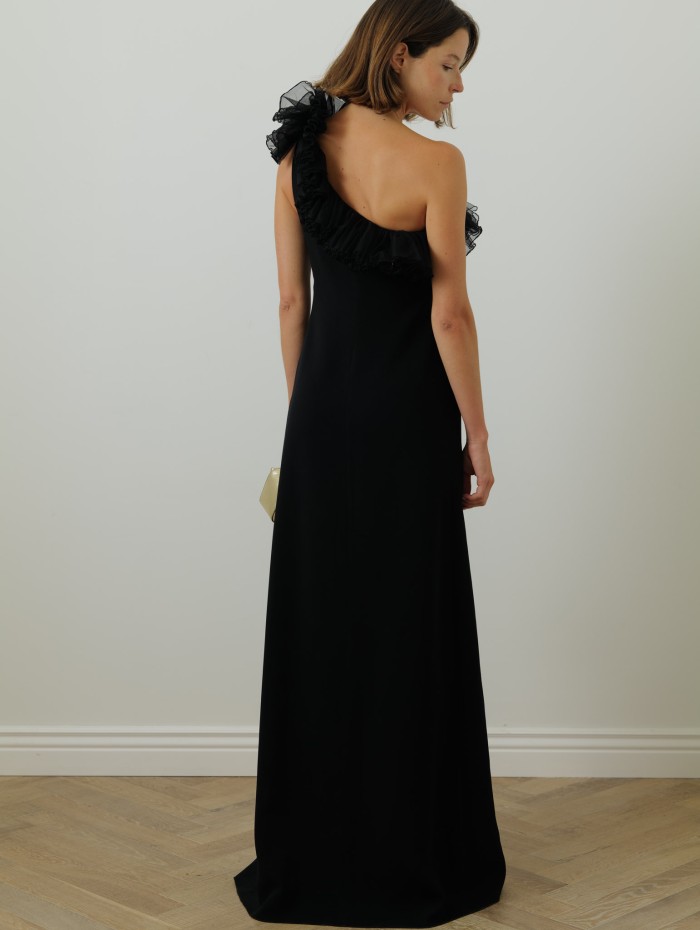 ROBE LONGUE CREPE NOIRE 1 EPAULE