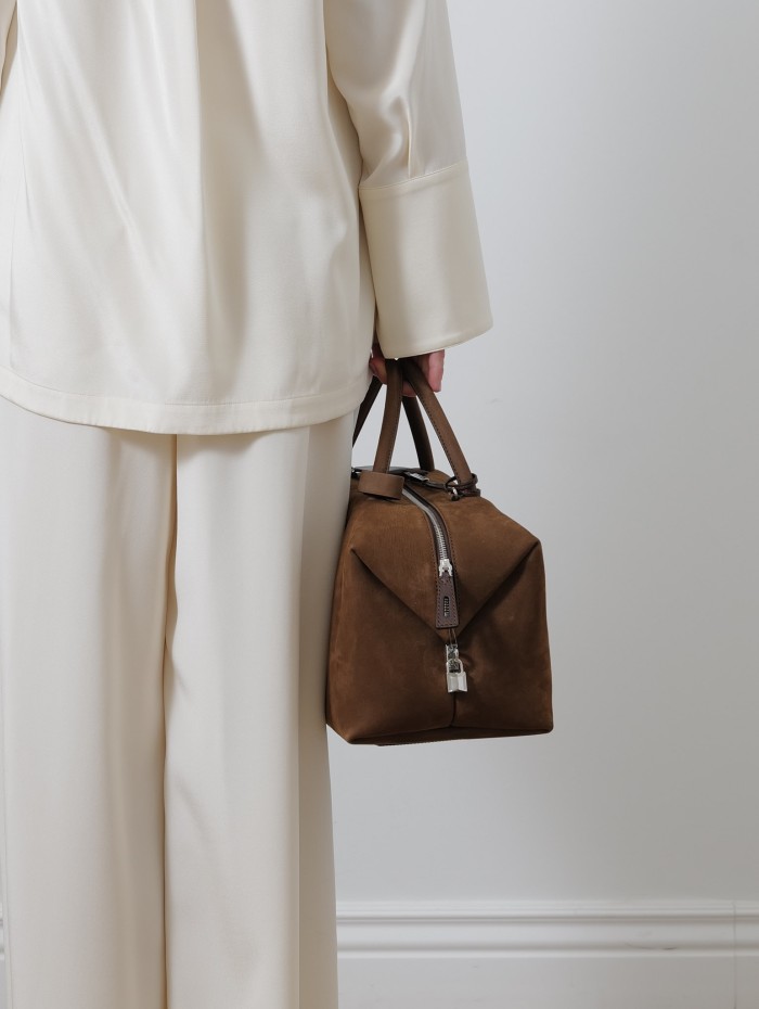 Sac Boston en daim - Max Mara - Mademoiselle Pearl