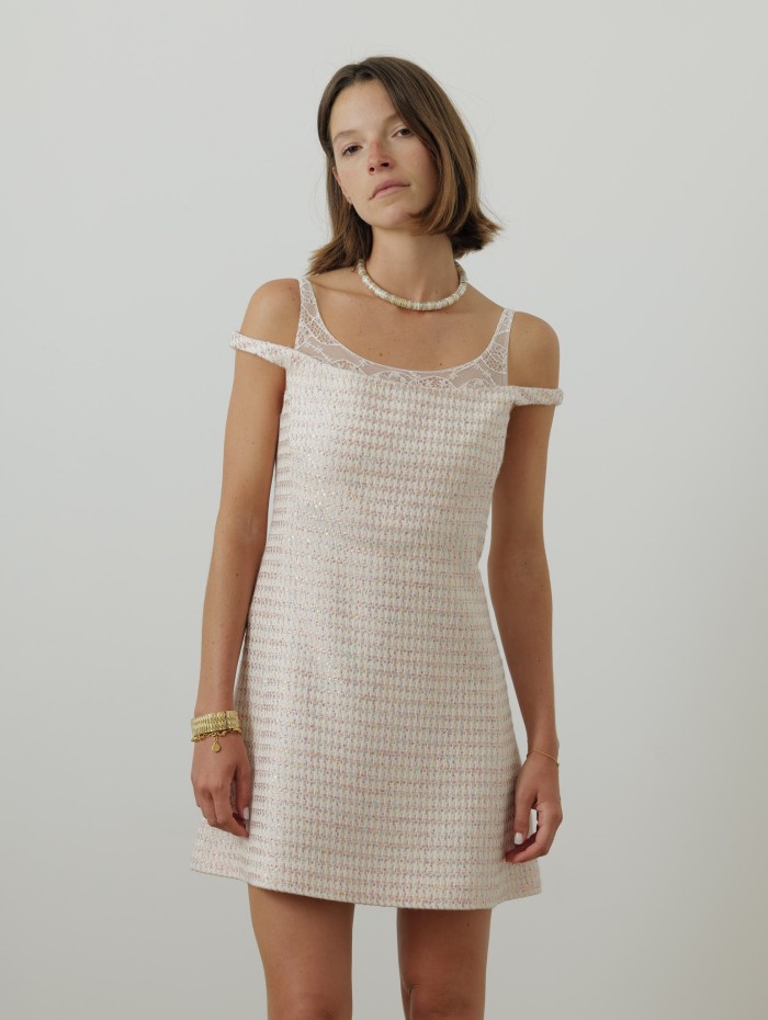 Robe en tweed rose pale de chez Giambattista Valli