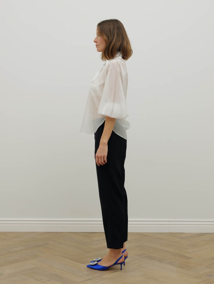 Blouse blanche transparente satinée – 26 Avenue