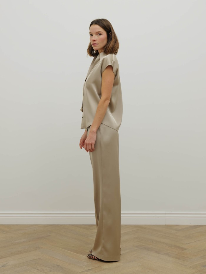 Chemise oversize satin sable – 26 Avenue