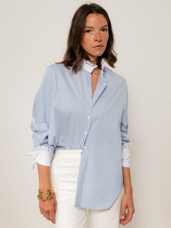 Chemise "La Pivoine" à fines rayures bleues - Rayonnante