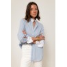 Chemise "La Pivoine" à fines rayures bleues - Rayonnante