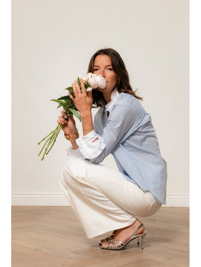 Chemise "La Pivoine" à fines rayures bleues - Rayonnante
