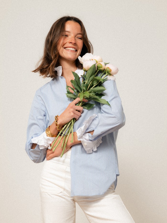 Chemise "La Pivoine" à fines rayures bleues - Rayonnante