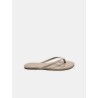 Tongs vernies en cuir sable - Glosses - Tkees