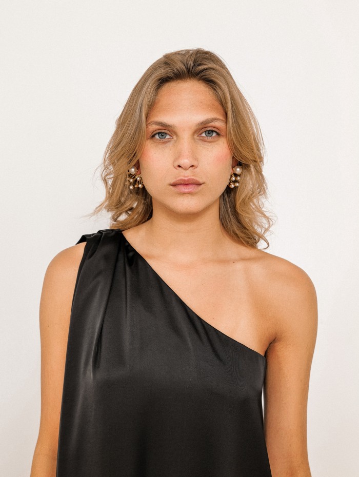 Robe charmeuse une épaule noire - Mona - 26 Avenue