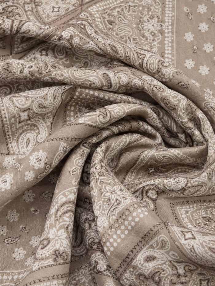 Écharpe beige motif bandana - Louise B - 26 Avenue