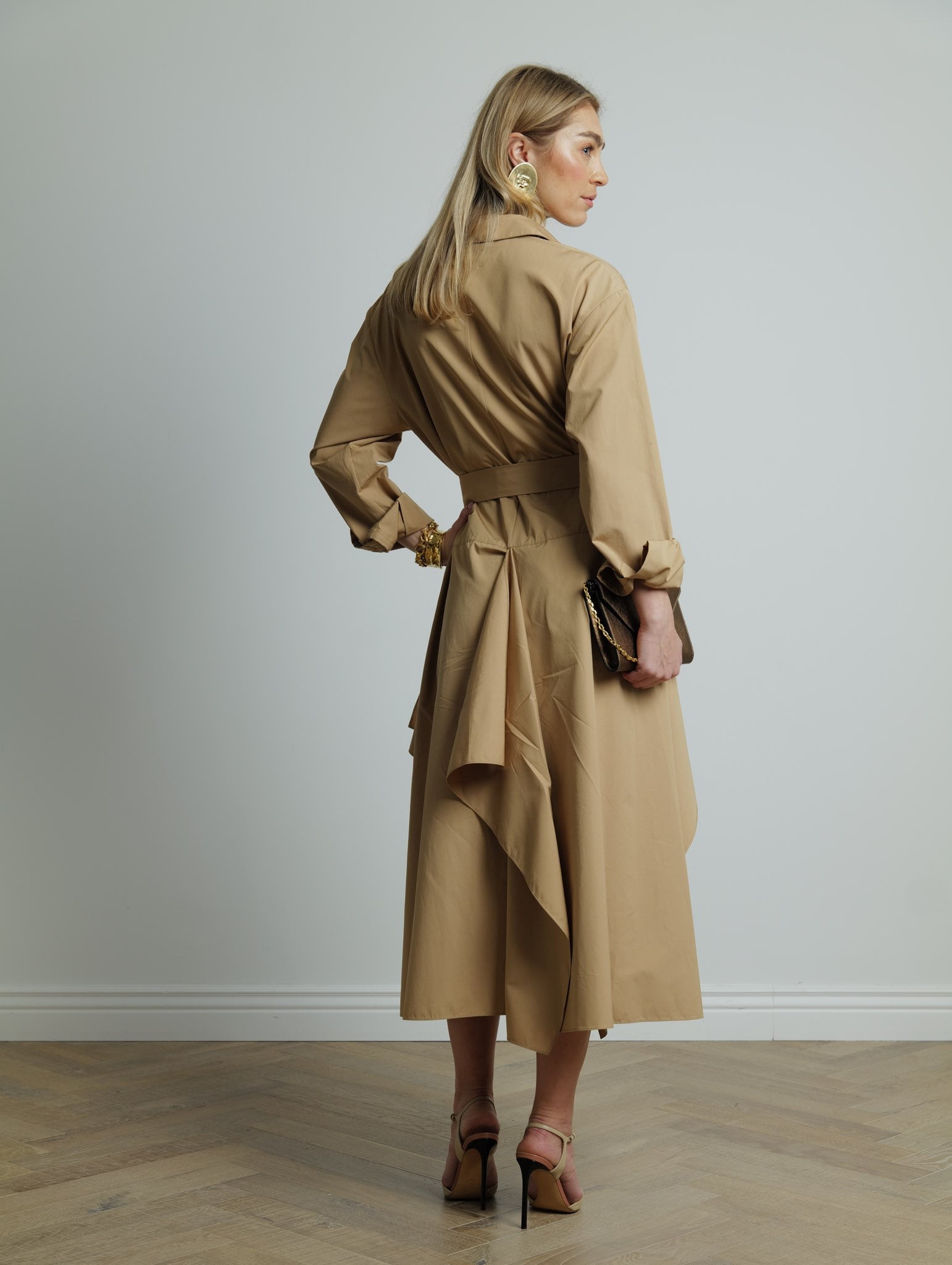 Robe chemise camel - Maison Rabih Kayrouz - Mademoiselle Pearl 