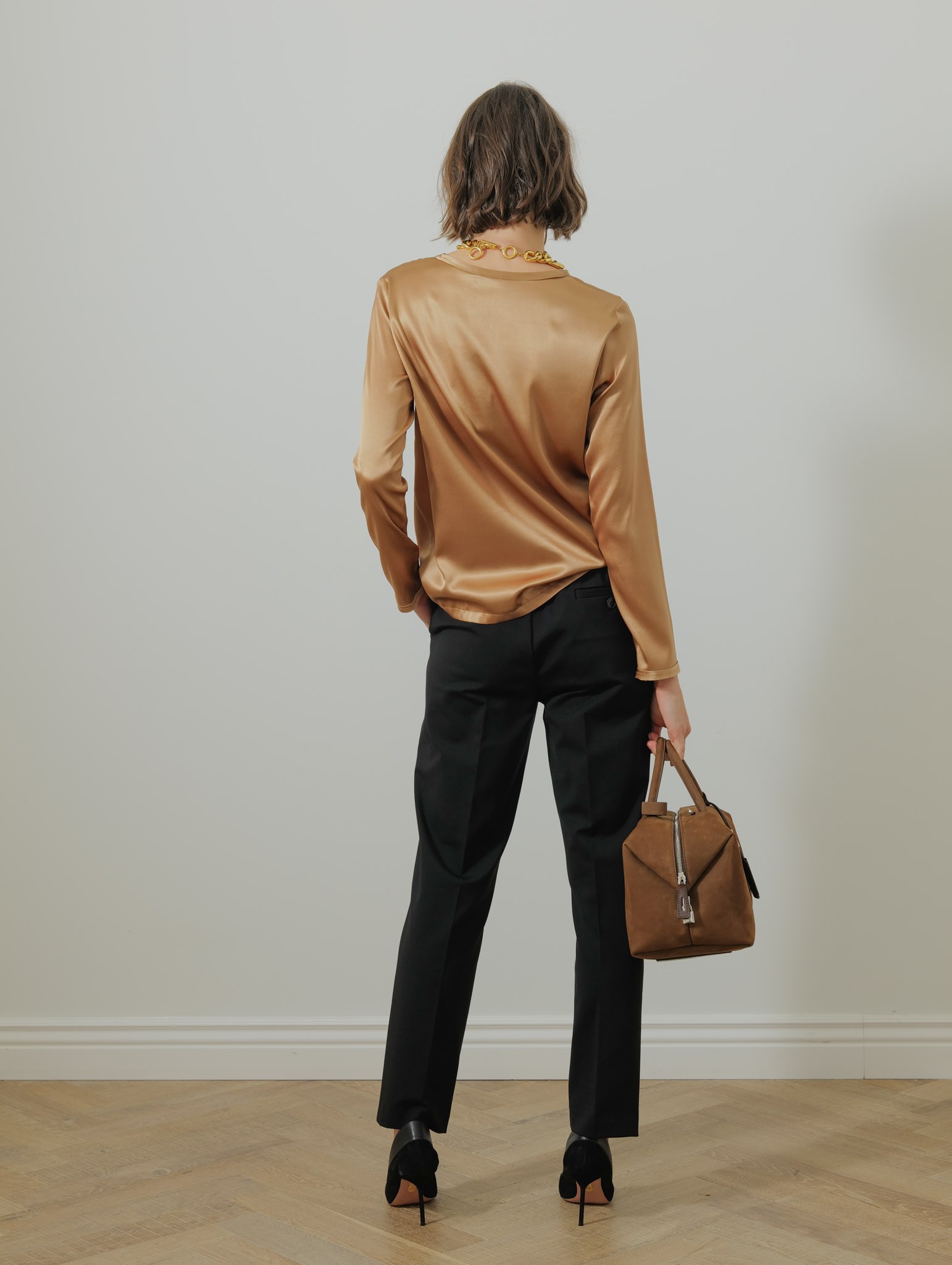 Blouse (haut) MAJE En Soie - Taille 1 - Couleur écru - Occasion En Très Bon état